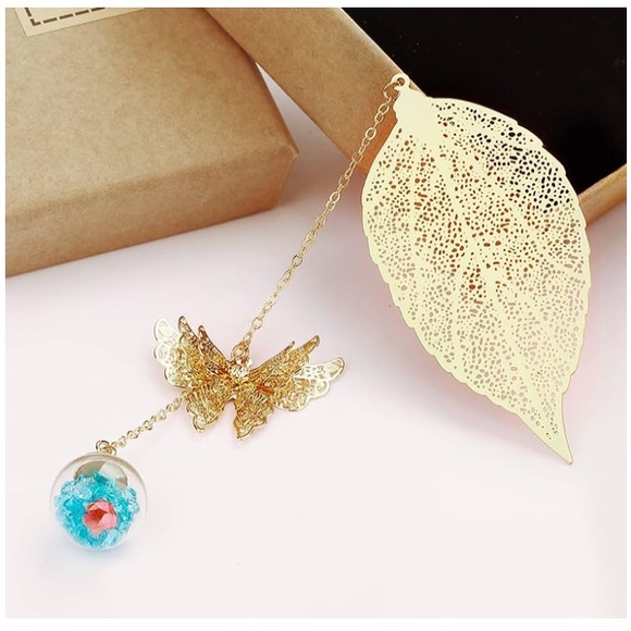 New Handmade Toirxarn Metal Leaf Bookmarks with 3D Butterfly Pendant - Picture 3 of 7